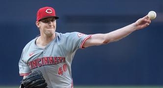 Yesterday's Perfect FanDuel MLB DFS Lineup: Monday 4/29/24