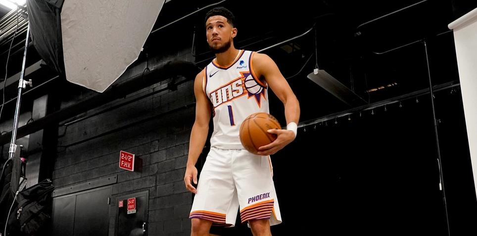 Phoenix Suns: Would it be better to trade Devin Booker in the near future?