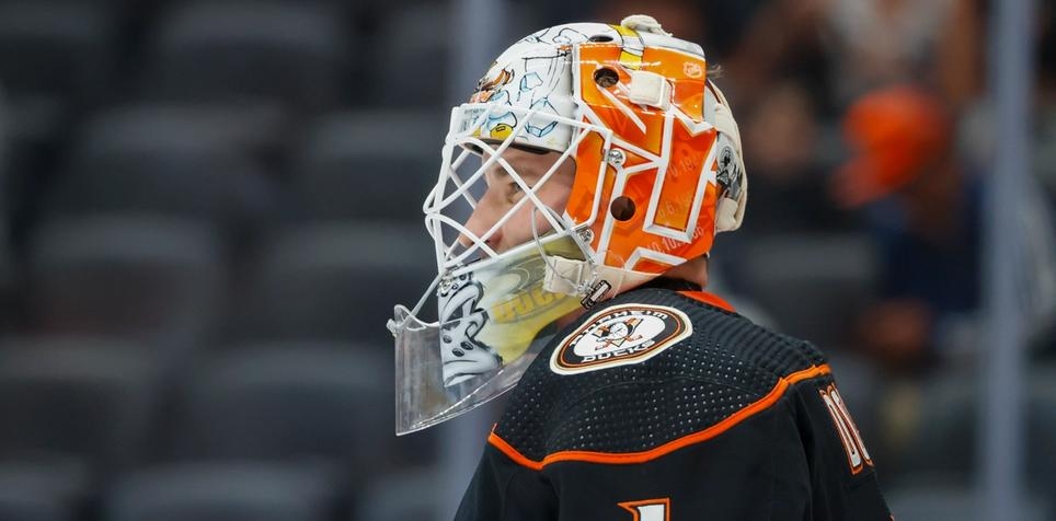 Ducks goalie John Gibson could use some support from offense - Los
