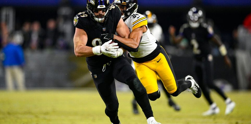 Steelers vs. Dolphins odds, line: Monday Night Football picks