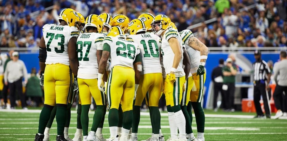 Sunday Night Football Preview: Will the Packers Continue to Flourish as Underdogs?