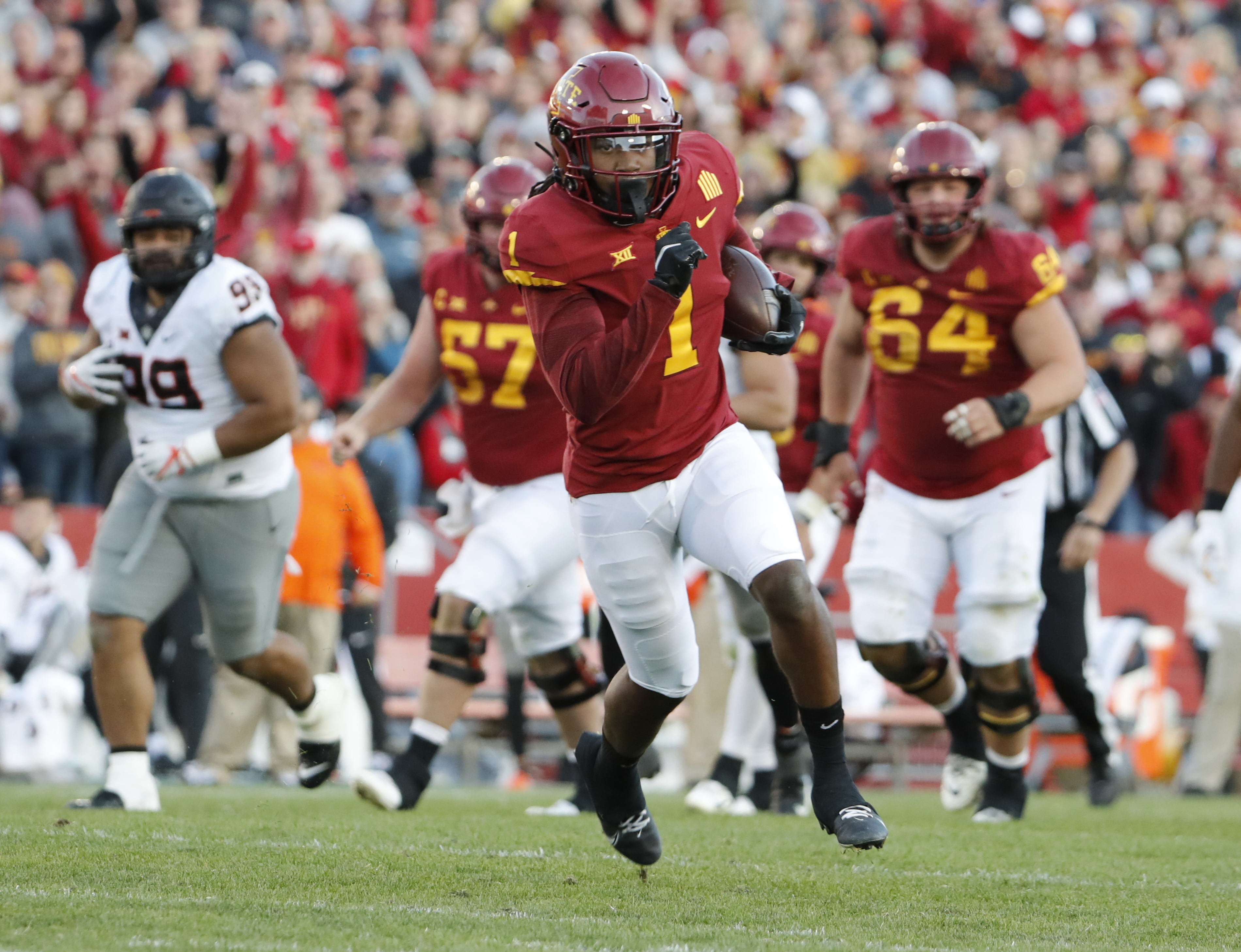 Texas vs Iowa State Point Spread, Over/Under, Moneyline & Prediction for College Football Week 10