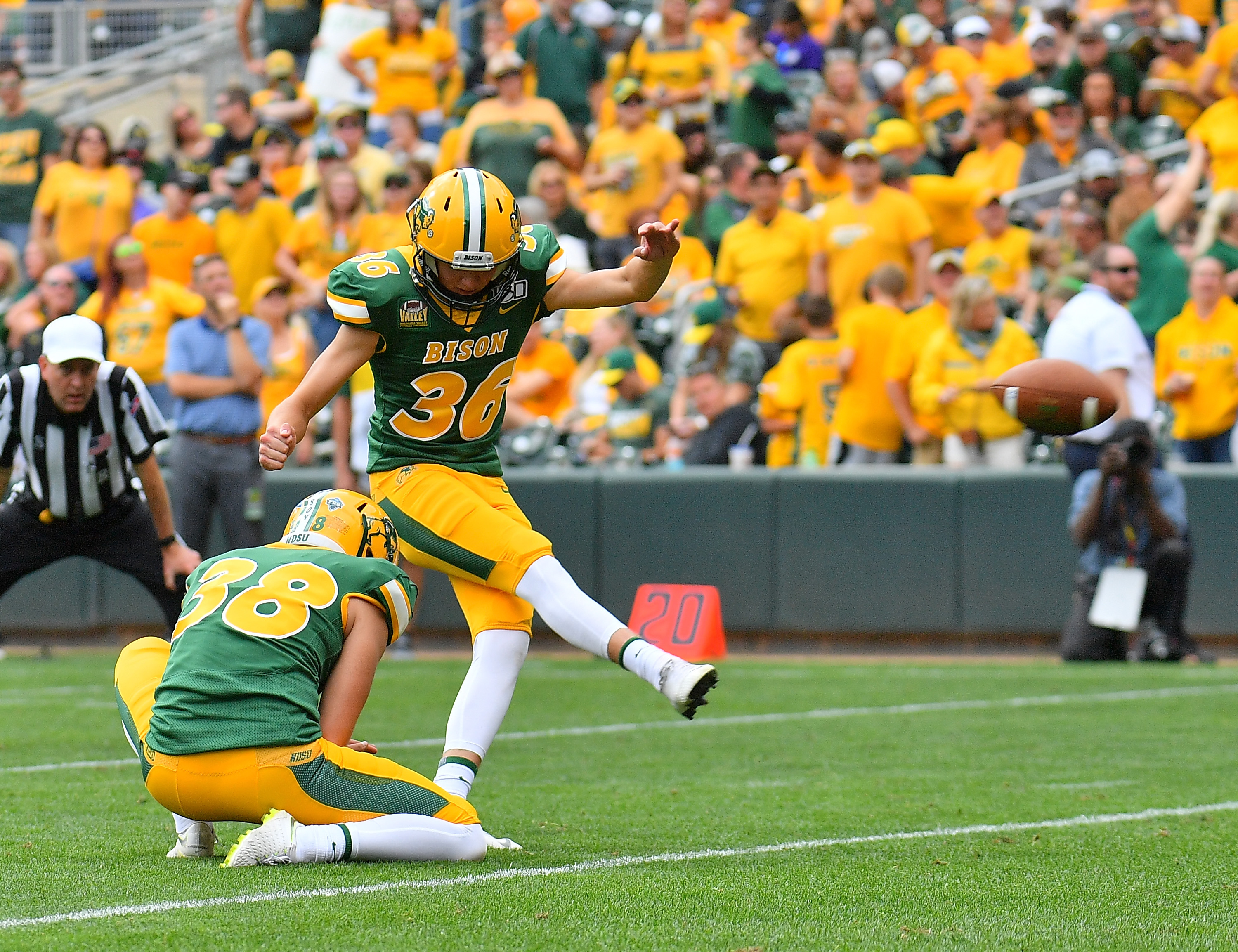 Southern Illinois vs North Dakota State Point Spread, Over/Under, Moneyline & Prediction (CFB FCS Playoff Game)