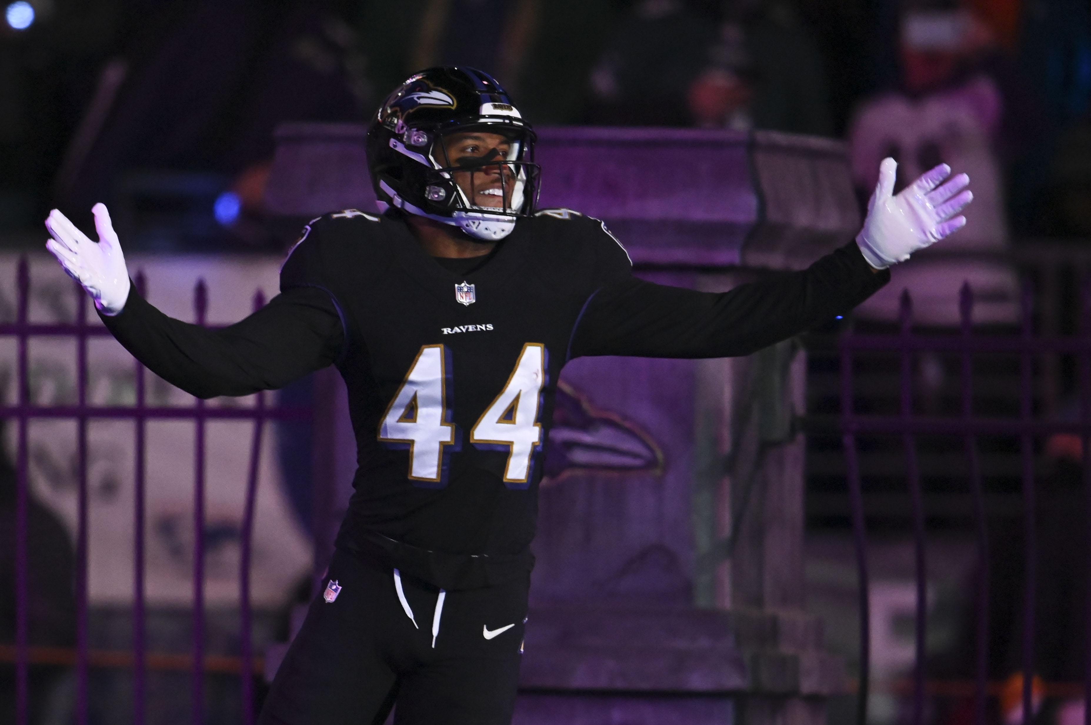 Marlon Humphrey's Sister Roasts Him on Twitter for Baby Tweet
