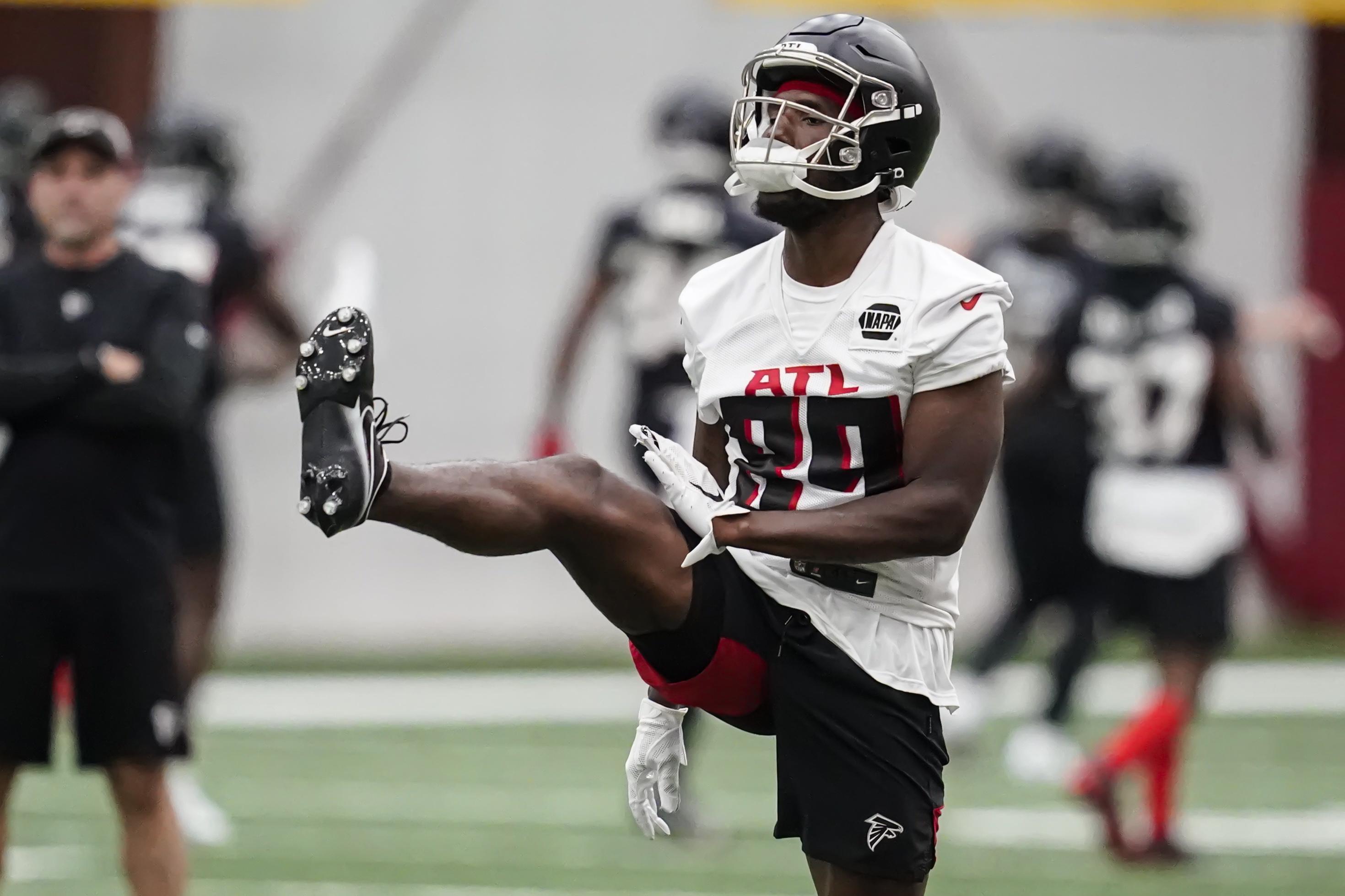 Falcons re-introduce red helmets in 2022 to go with throwback uniforms -  NBC Sports