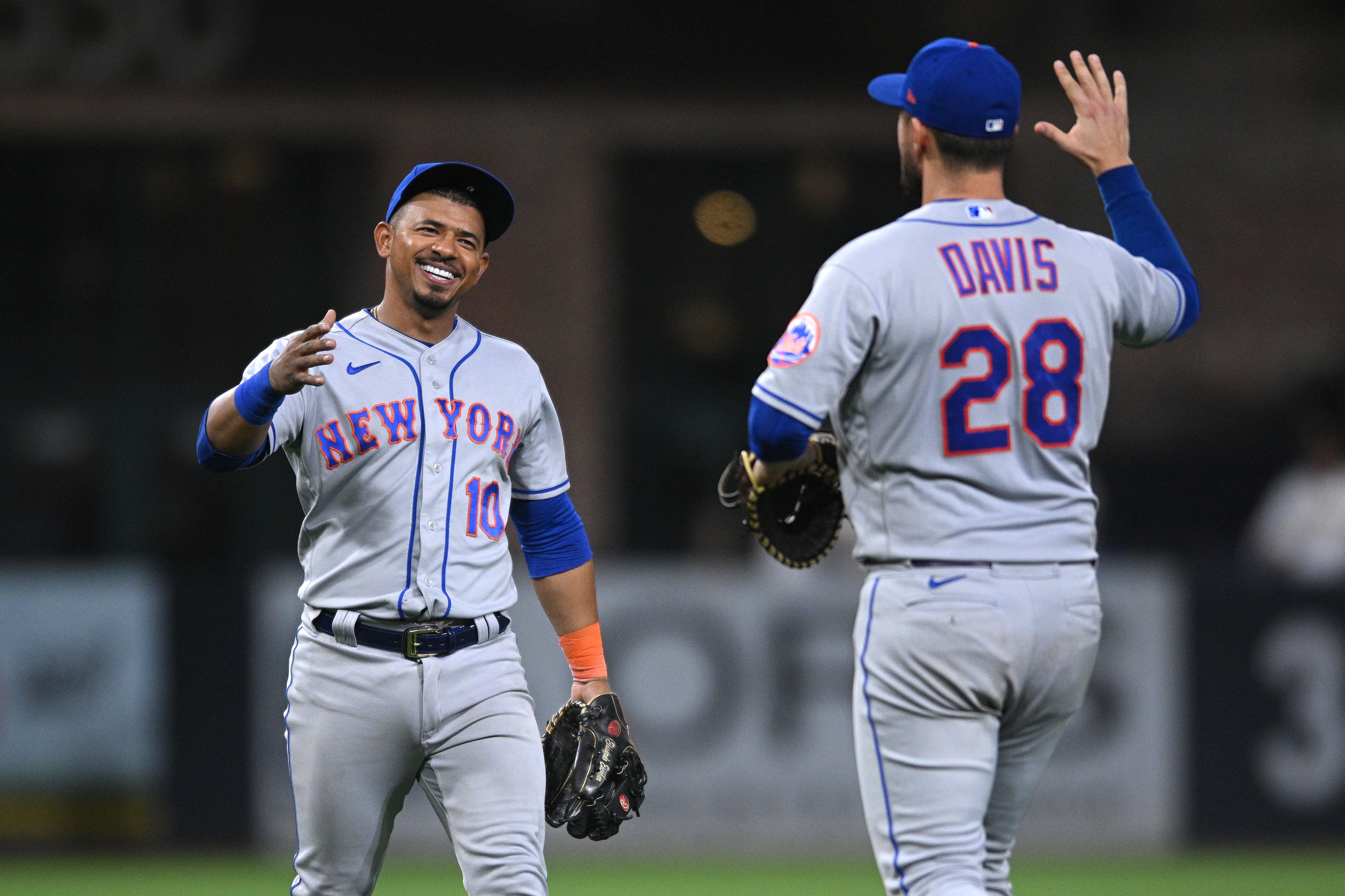 Mets starting pitchers pick uniform before each game