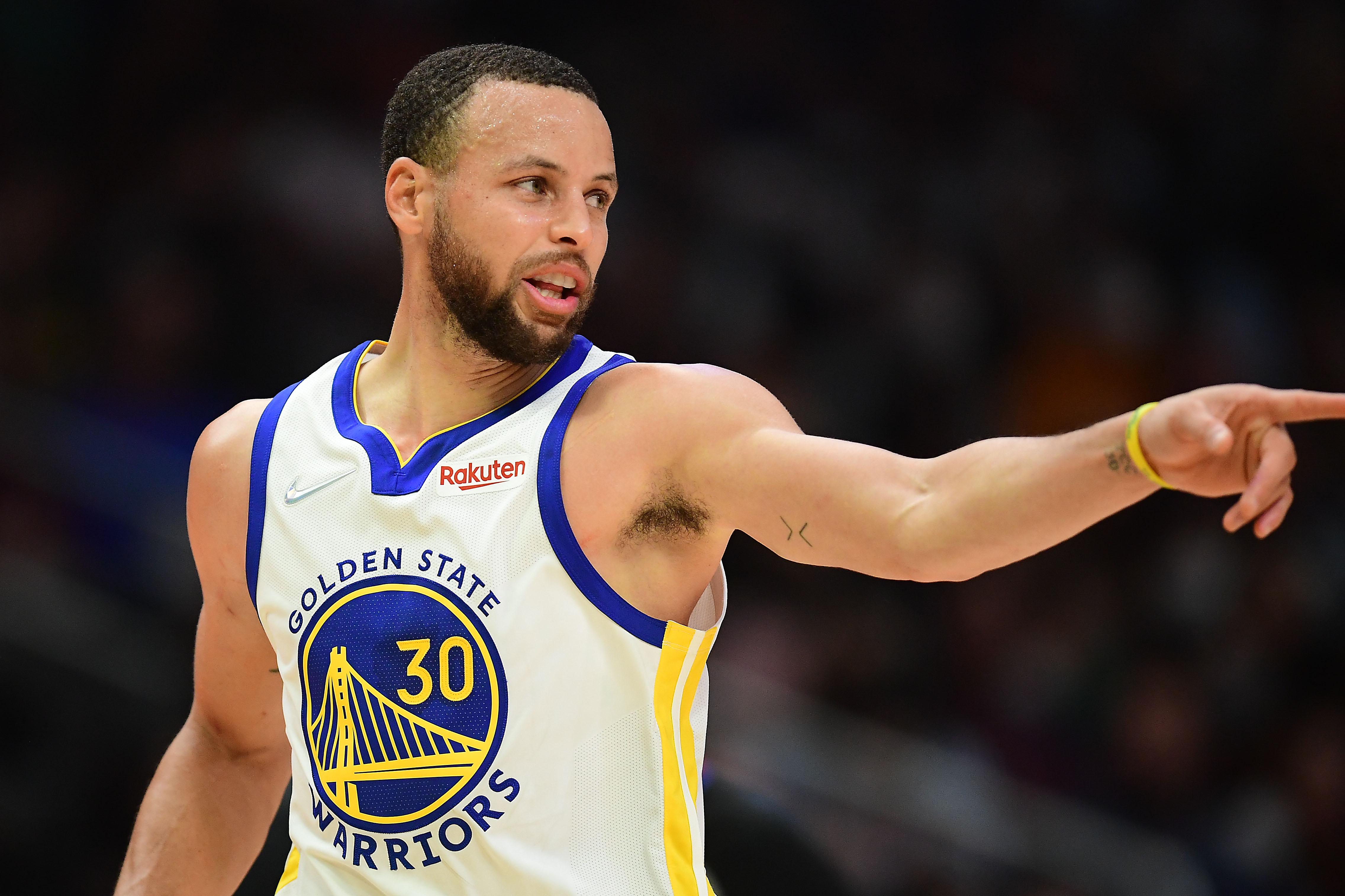 Listing Steph Curry's top 5 performances in the 2021-22 NBA Playoffs