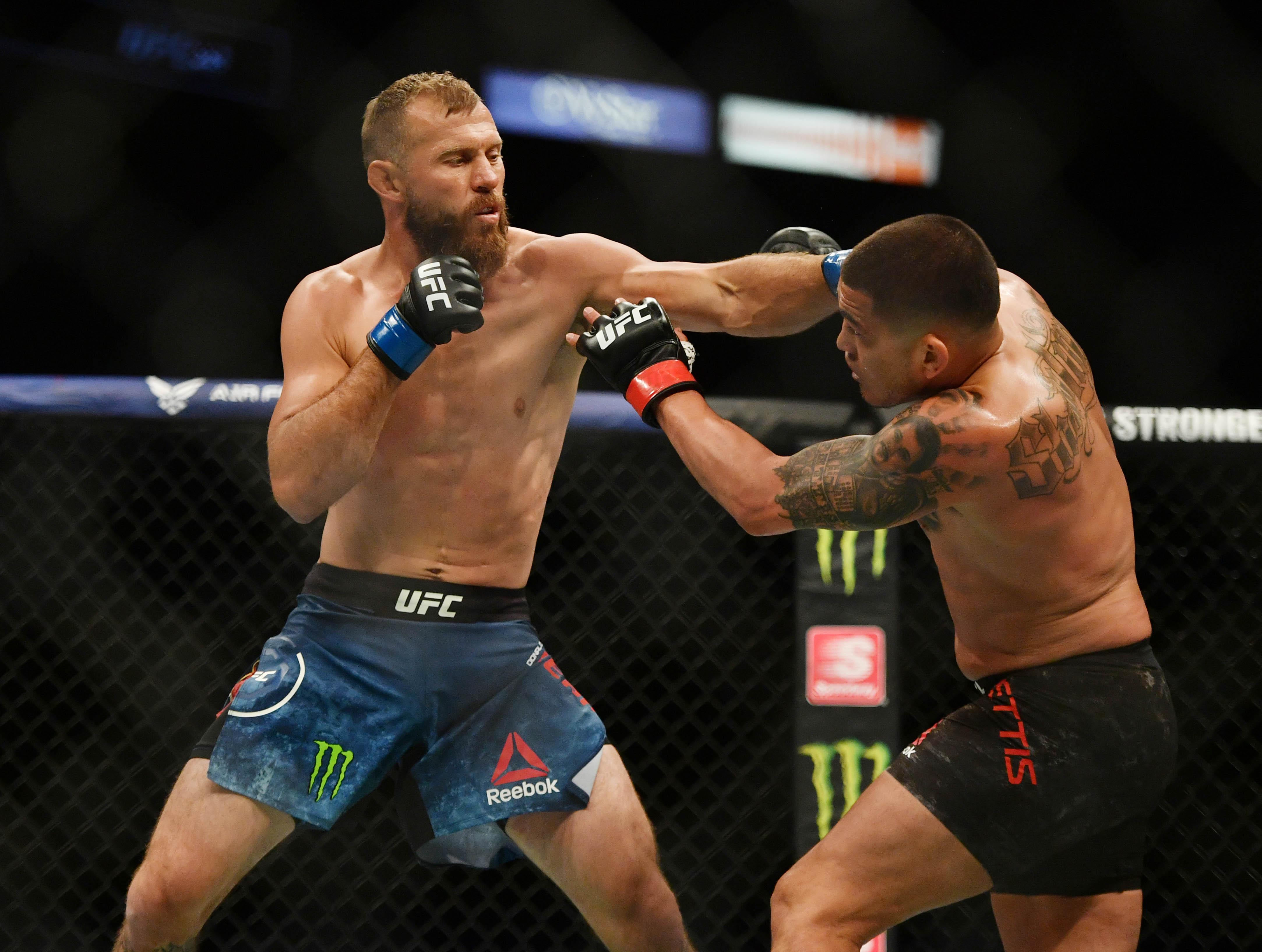 Donald Cerrone vs Joe Lauzon Odds, Prediction, Fight Info & Betting For UFC Austin on FanDuel Sportsbook