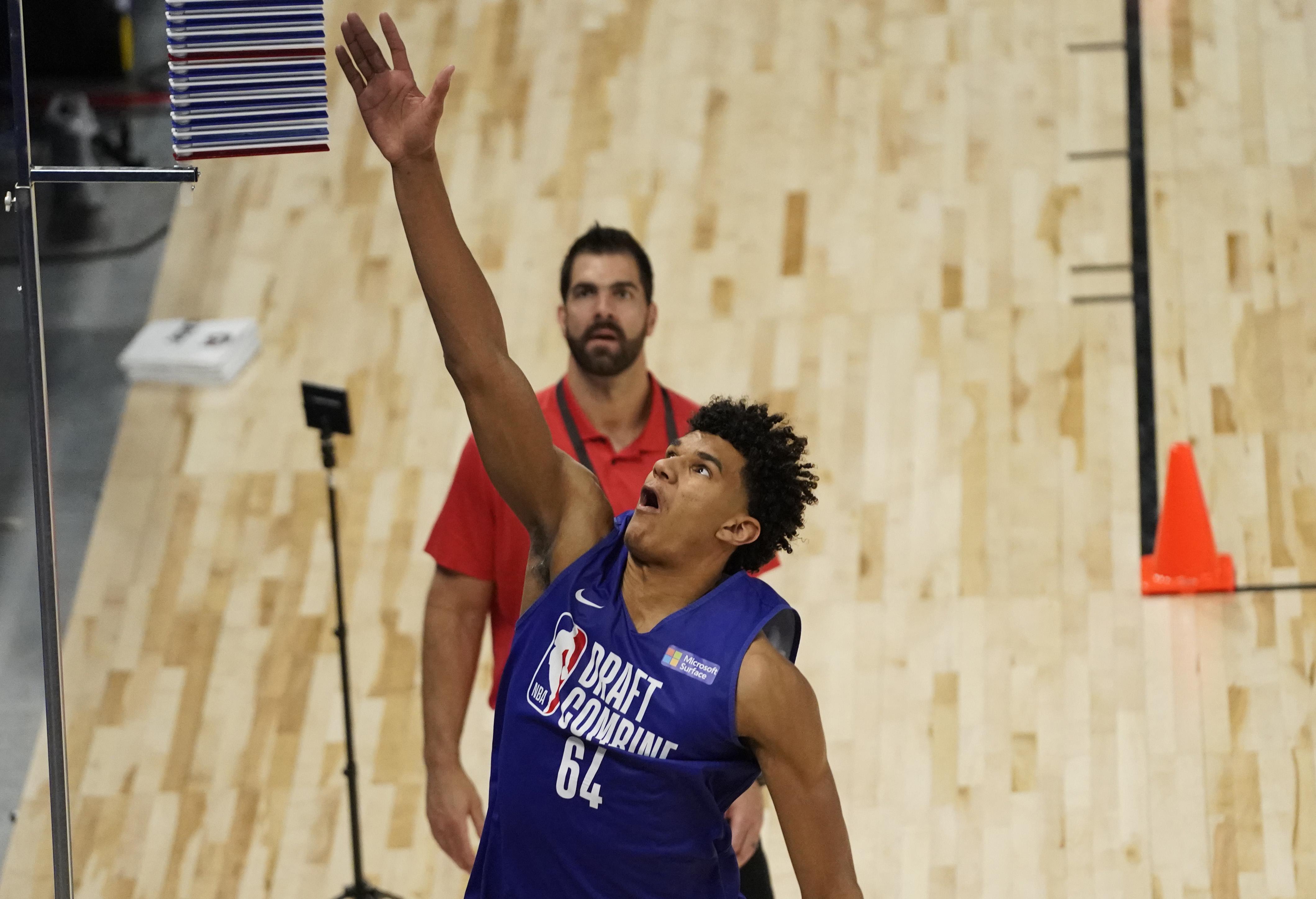 Dominick Barlow NBA Draft Predictions, Stats, Profile & Highlights
