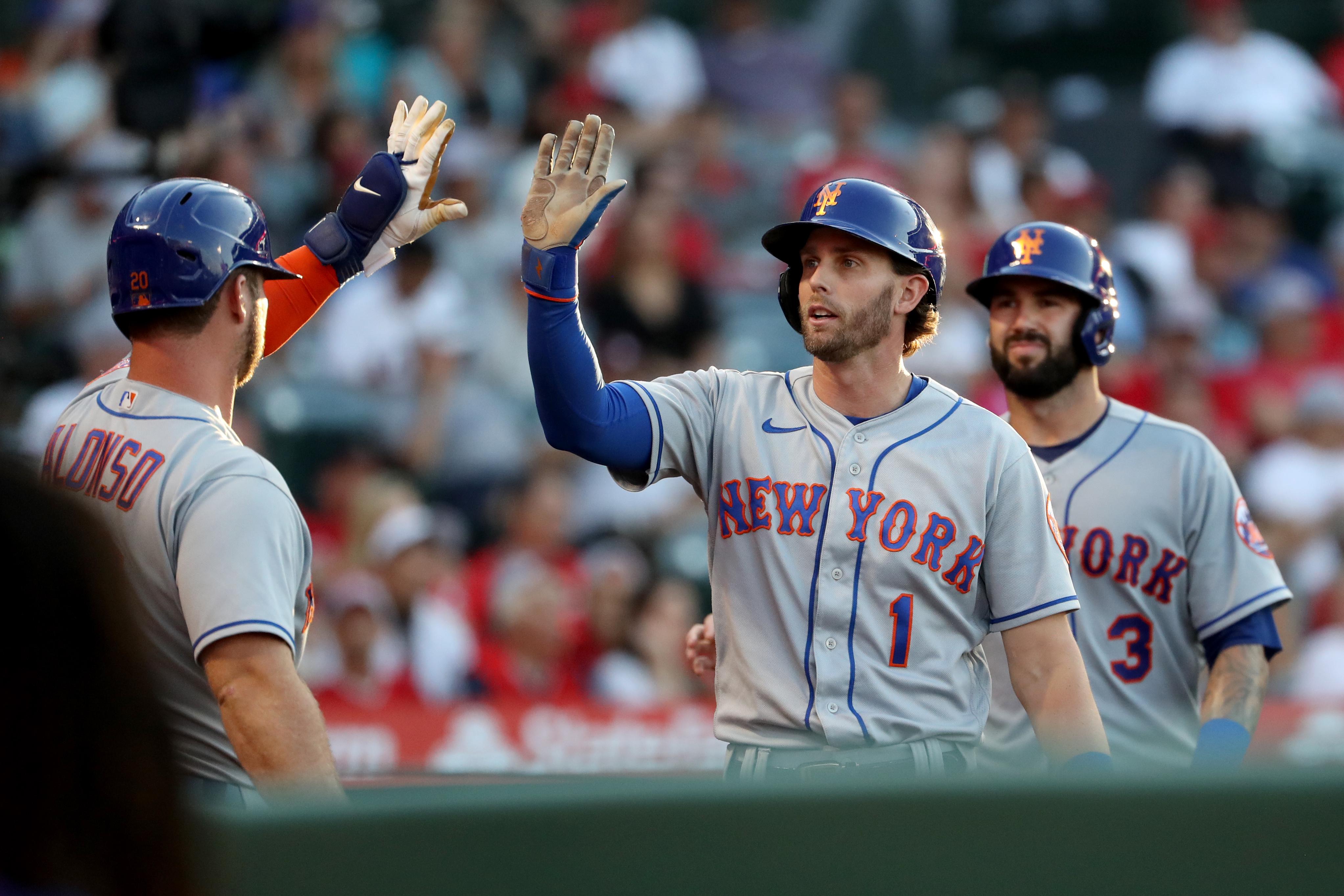 Mets Give Target Date for Jeff McNeil's Return From Injury