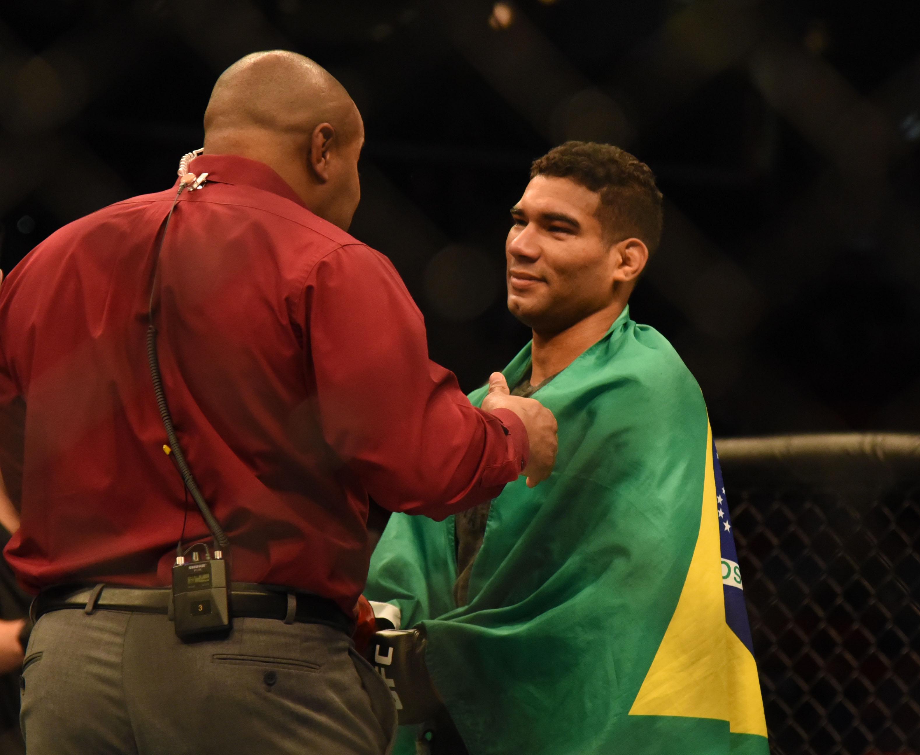 Bill Algeo vs Herbert Burns Odds, Prediction, Fight Info & Betting For UFC Long Island on FanDuel Sportsbook