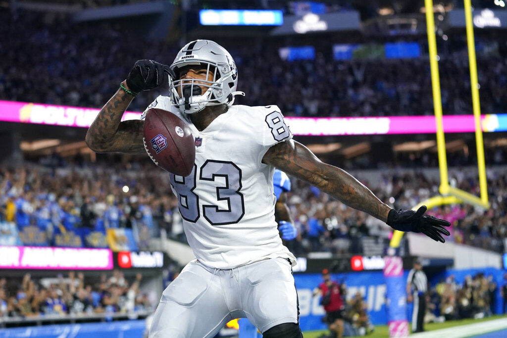 Darren Waller Fantasy Outlook & Injury Update 2022 (Upside Takes a Hit in Crowded Raiders Offense)