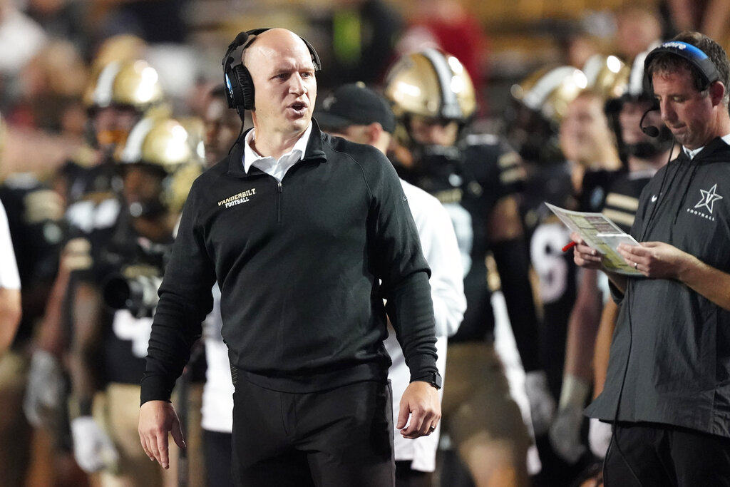 Vanderbilt vs Hawaii Prediction, Odds & Betting Trends for College Football Week 0 Game on FanDuel