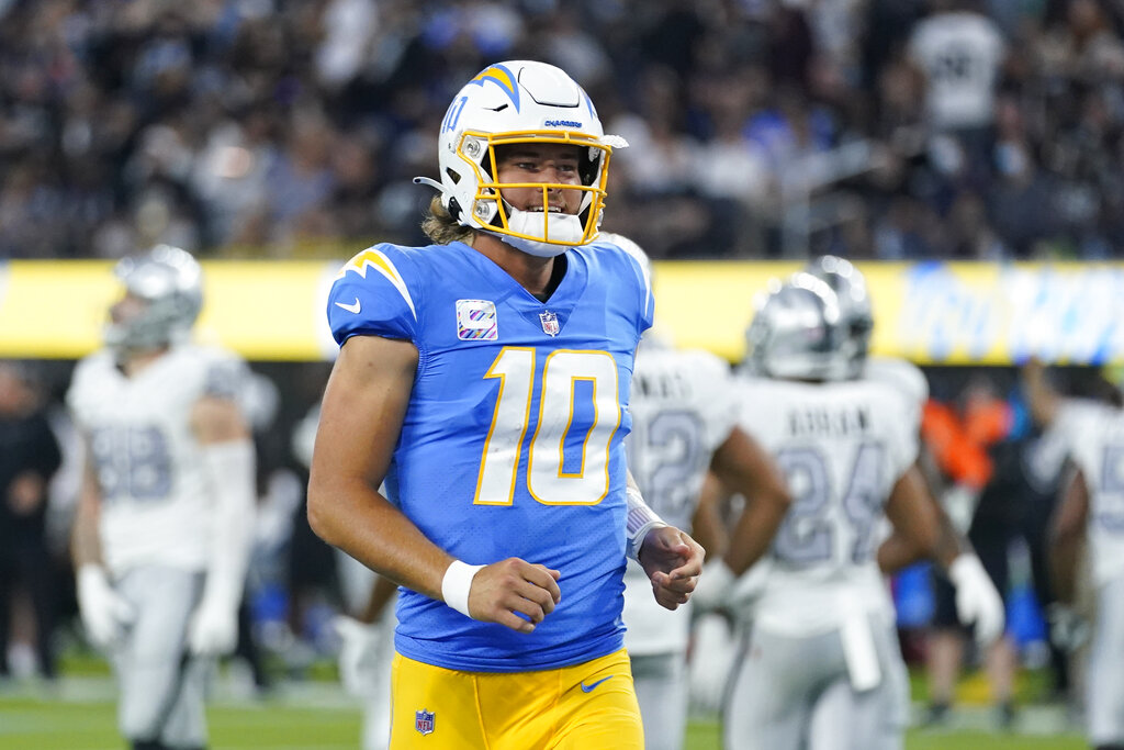 Raiders vs Chargers Prediction, Odds & Betting Trends for NFL Week 1 Game on FanDuel Sportsbook (Sept 11)