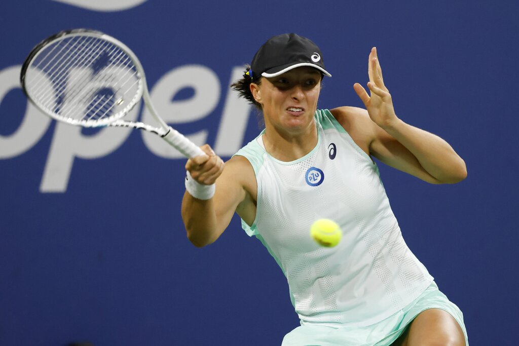 Iga Swiatek vs Beatriz Haddad Maia Prediction, Odds & Best Bet for 2023 French Open Semifinal (Don't Doubt Swiatek)