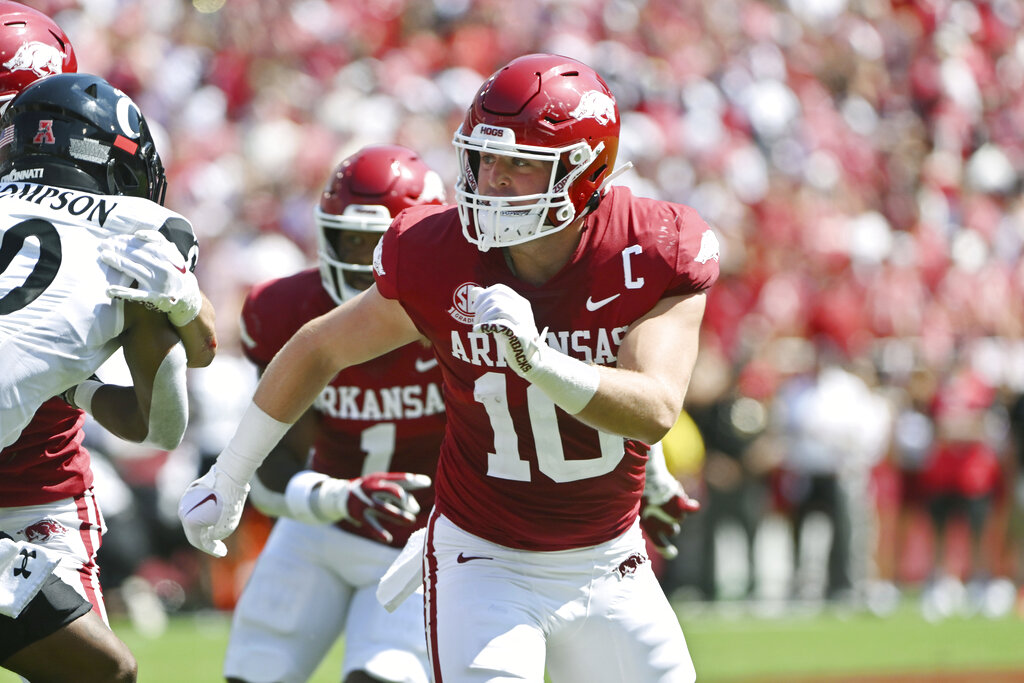 Liberty vs Arkansas Prediction, Odds & Betting Trends for College Football Week 10 Game on FanDuel Sportsbook