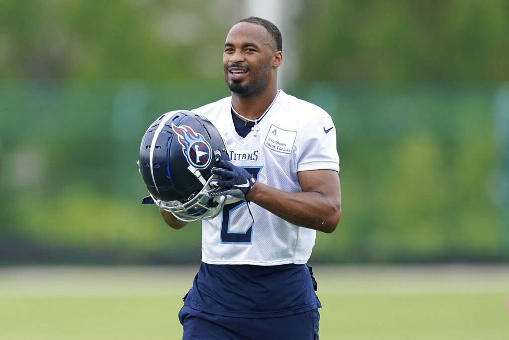 Week 1 Fantasy Picks: Start 'Em, Sit 'Em for Giants vs Titans