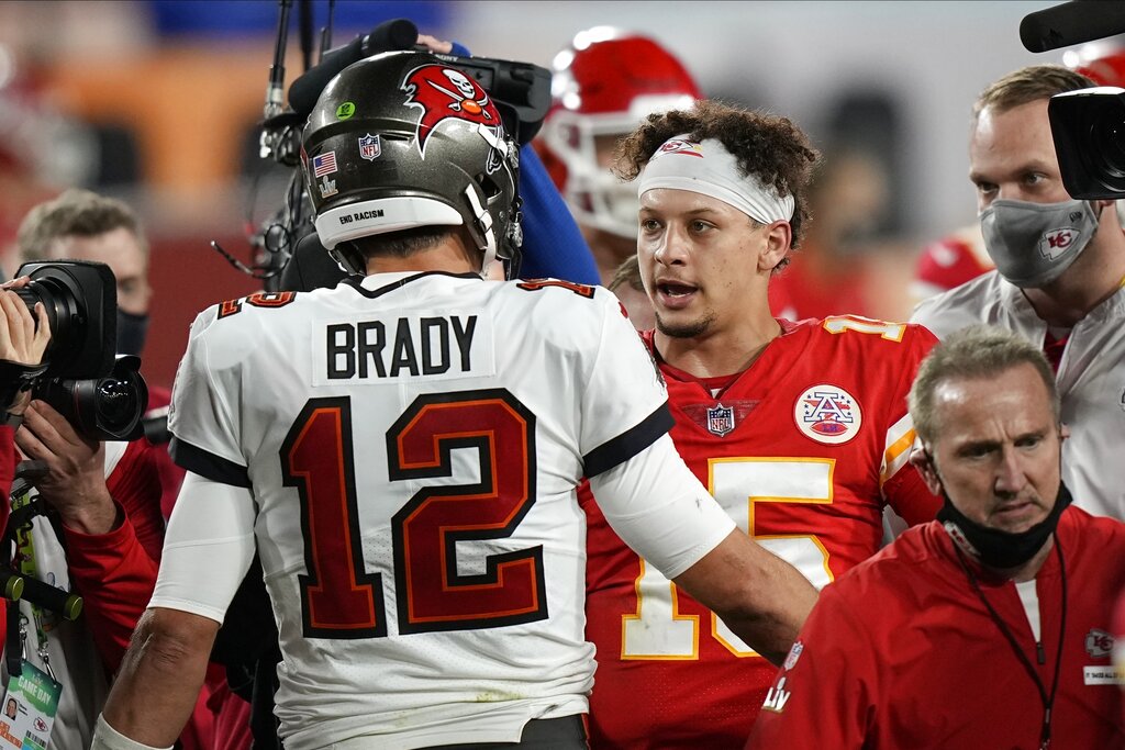 Chiefs vs Buccaneers Expert Picks & Predictions for Week 4 NFL Sunday Night Football Game