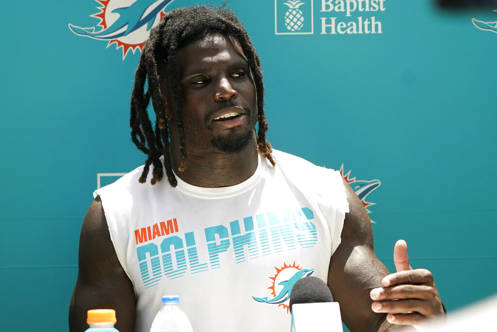 Dolphins Give Update on Tyreek Hill's Week 5 Status After Quad Injury 