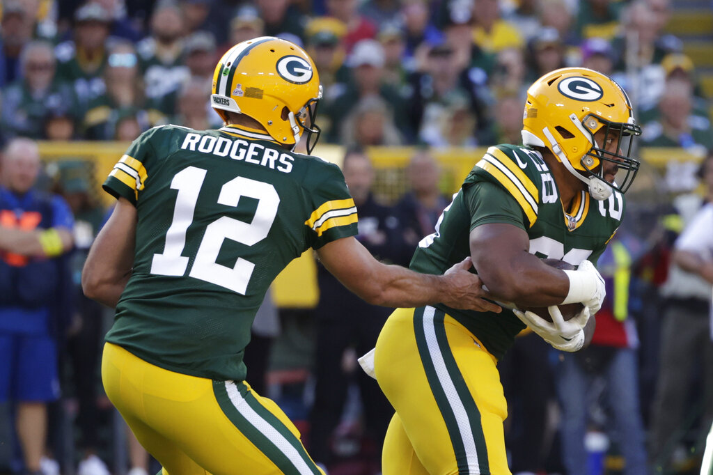 Week 5 Fantasy Picks: Start 'Em, Sit 'Em for Giants vs Packers