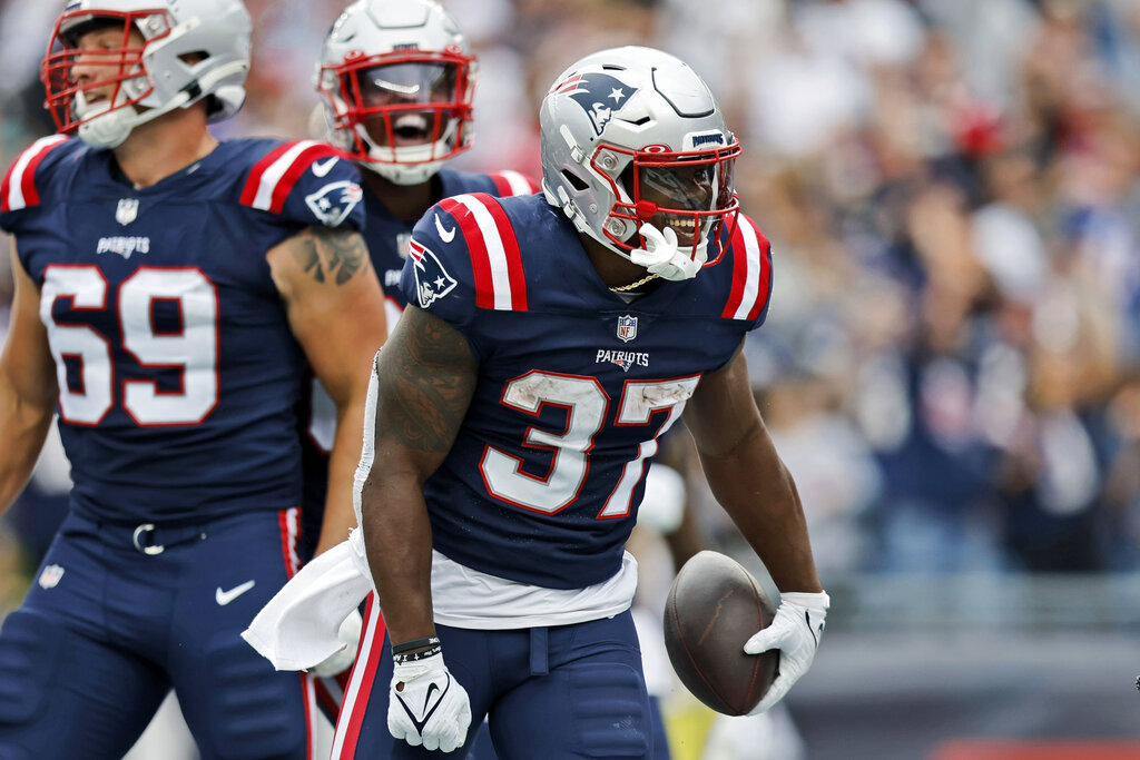 Week 5 Fantasy Picks: Start 'Em, Sit 'Em for Lions vs Patriots