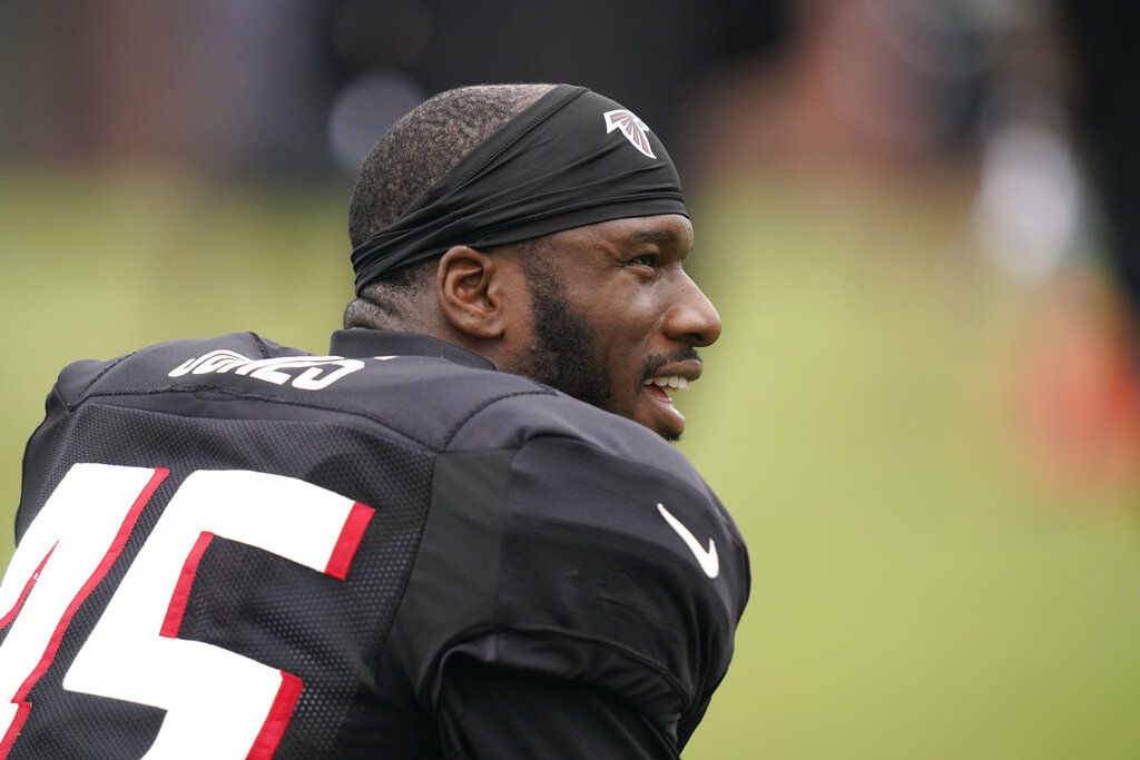 Browns Make Major Tweak to Deion Jones' Contract After Trade