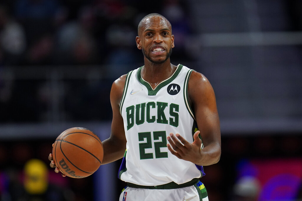 Milwaukee Bucks Reveal Recovery Timeline With Latest Khris Middleton Injury Update