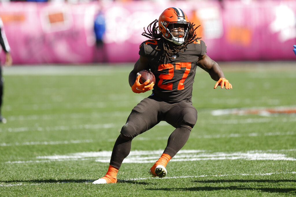 kareem hunt prop bets