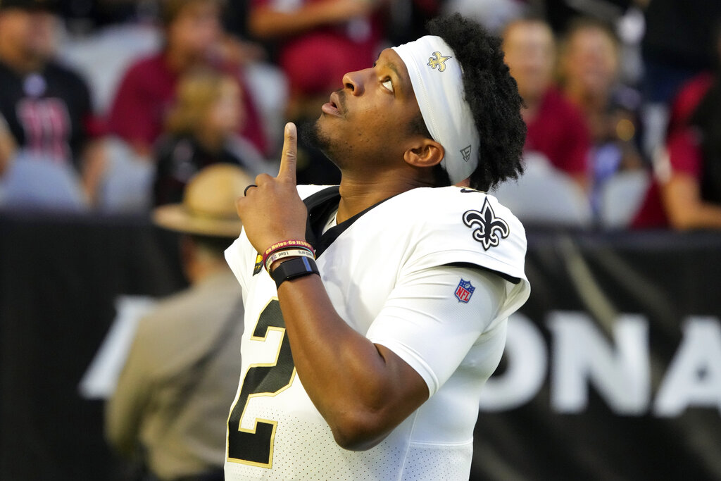 VIDEO: Jameis Winston Shows Off Hidden Talent With Pregame Freestyle