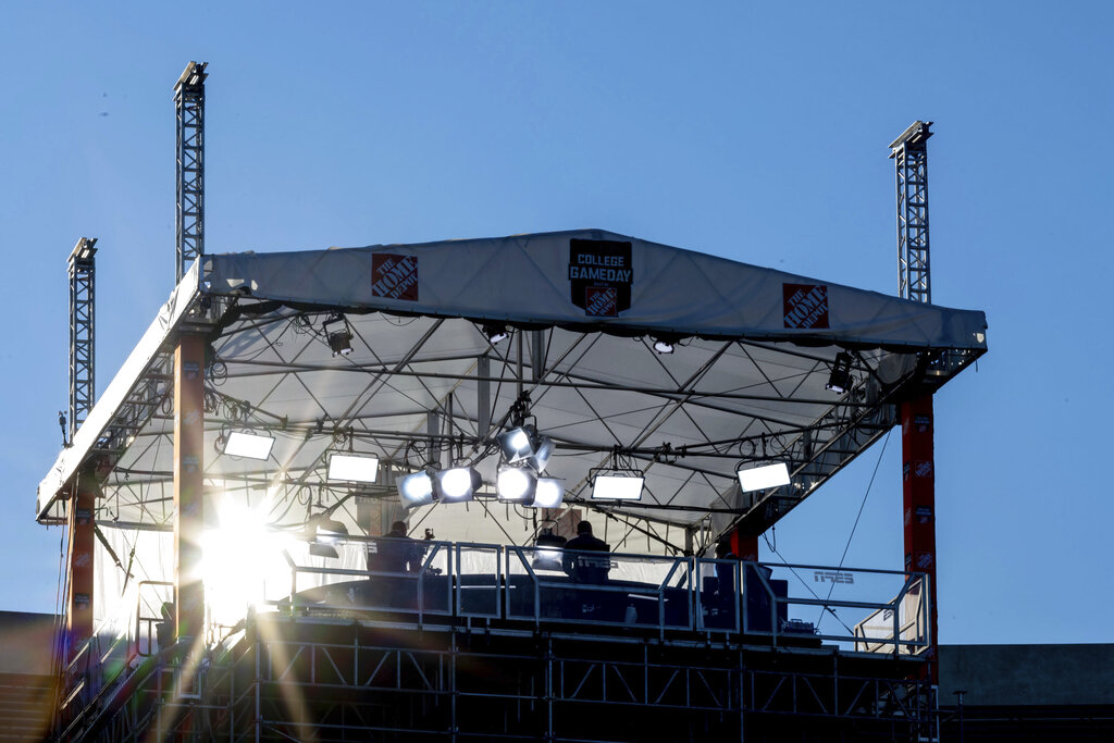 College GameDay Reveals Massive Celebrity Guest for Georgia vs Tennessee