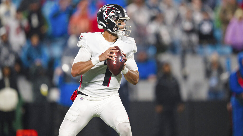 Top Fantasy Football Streaming Quarterbacks for Week 11 (Marcus Mariota Headlines Limited Options)