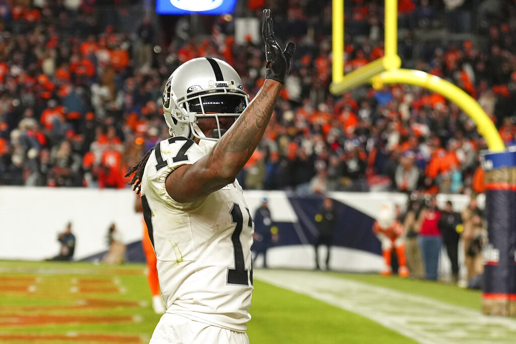 VIDEO: Davante Adams Roasts Patrick Surtain After Walk-Off Touchdown
