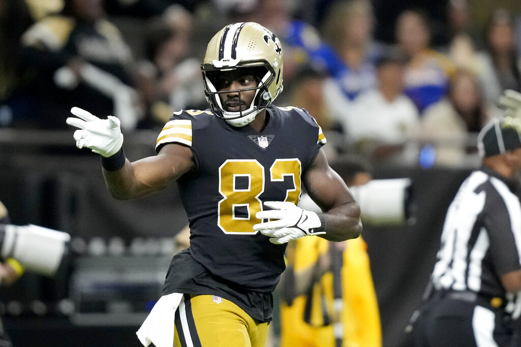 Top Fantasy Football Streaming Tight Ends for Week 12 (Juwan Johnson's Upside Keeps Growing)