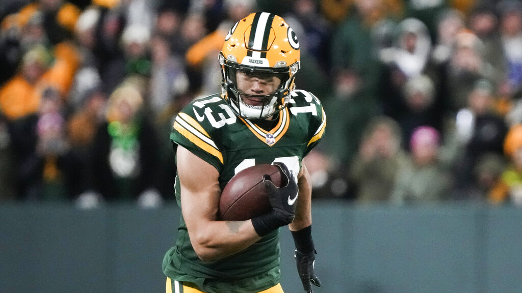 Week 12 Sunday Night Football Fantasy Picks: Start 'Em, Sit 'Em for Packers vs Eagles