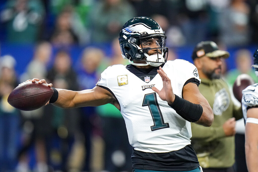 Jalen Hurts Has Incredibly Classy Response to Breaking Mike Vick's Eagles Record