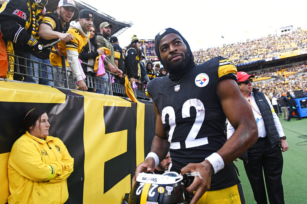 Mike Tomlin Gives Encouraging First Update on Najee Harris' Week 12 Injury