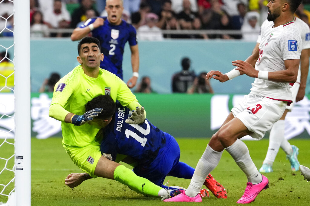 Will Christian Pulisic Play in the World Cup Knockout Stage? Latest Injury Update After Pelvic Contusion