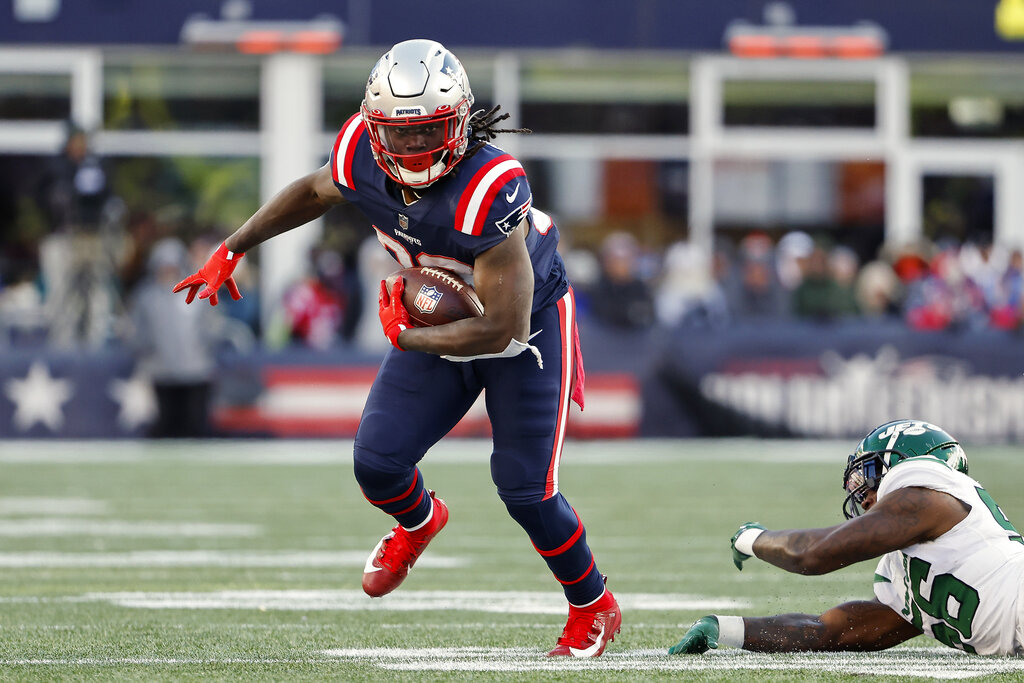 Week 13 Thursday Night Football Fantasy Picks: Start 'Em, Sit 'Em for Bills vs Patriots (Ride Rhamondre Stevenson)