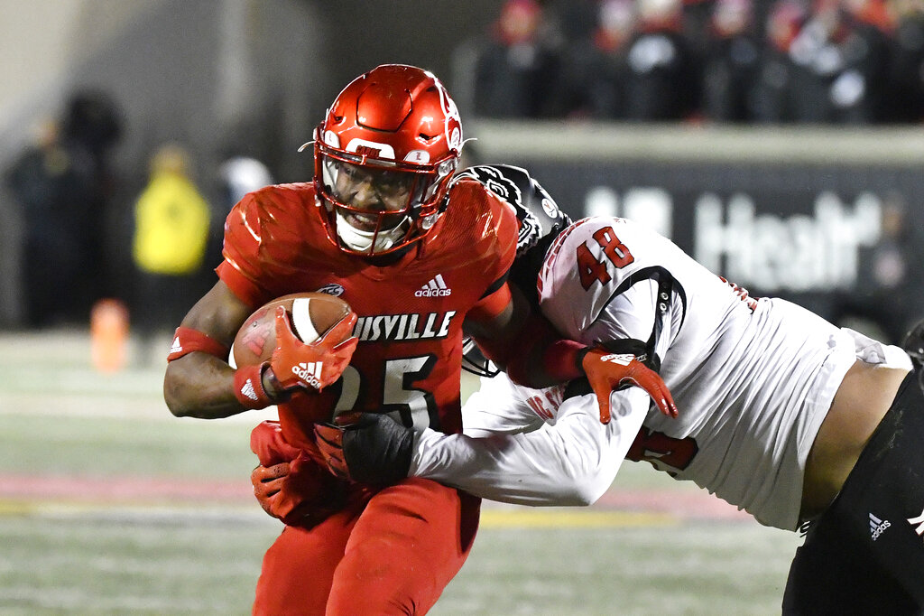 Cincinnati vs Louisville Prediction, Odds & Best Bet for 2022 Fenway Bowl (Elite Defenses Meet in Low-Scoring Game)