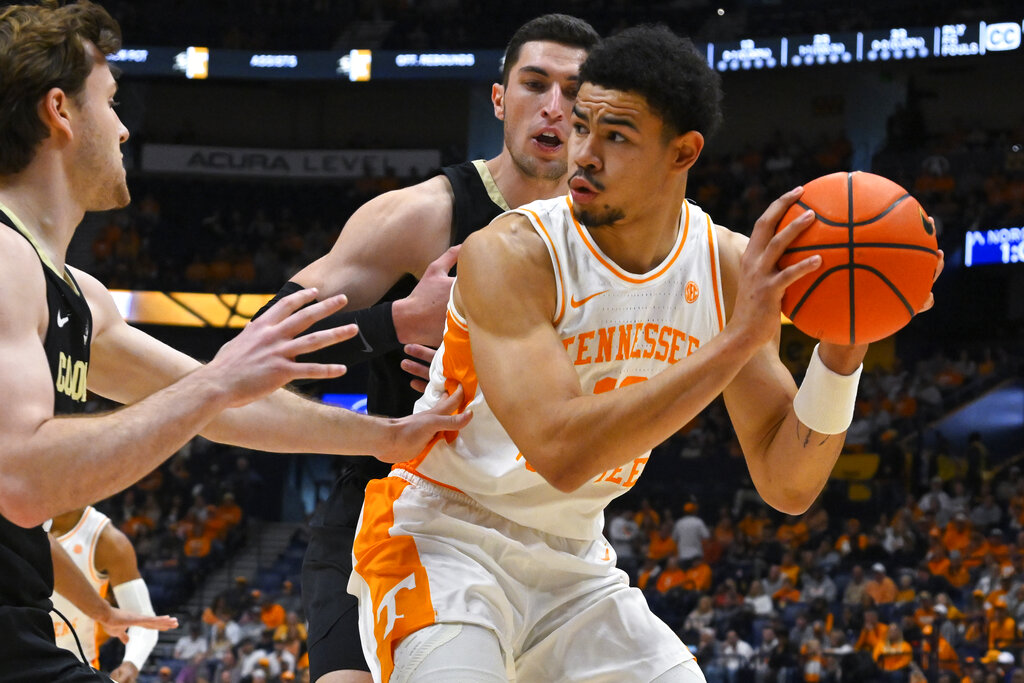 Eastern Kentucky vs Tennessee Prediction, Odds & Best Bet for Dec. 7 (Volunteers Cruise at Thompson-Boling Arena)