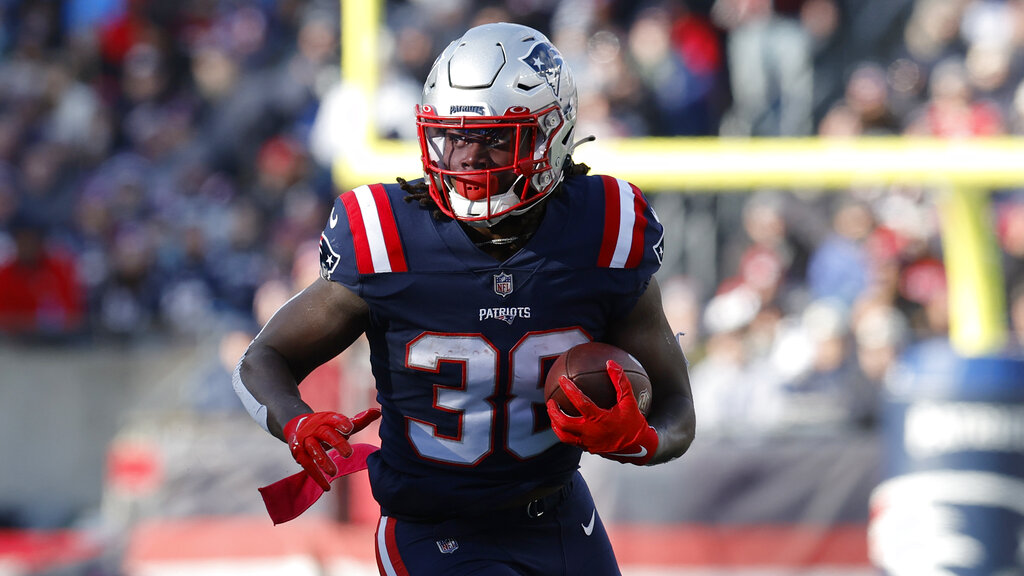 3 Best Prop Bets for Patriots vs Cardinals Monday Night Football Week 14 (Rhamondre Stevenson's Versatility Shines)