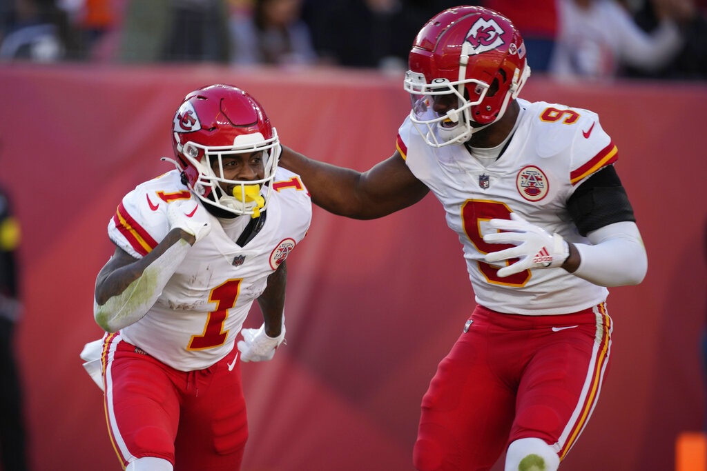 Chiefs vs Texans Prediction, Odds & Best Bets for Week 15 (Houston's Defense Cannot Stop Kansas City)