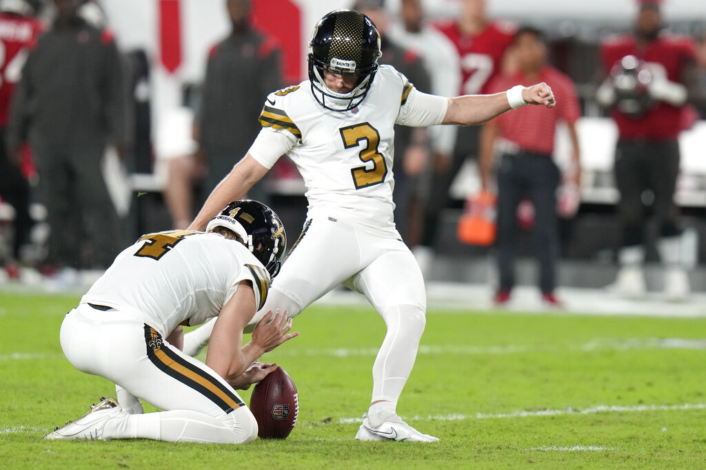 Top Fantasy Football Streaming Kickers for Week 15 Playoffs (Wil Lutz Should Thrive in Ideal Matchup)