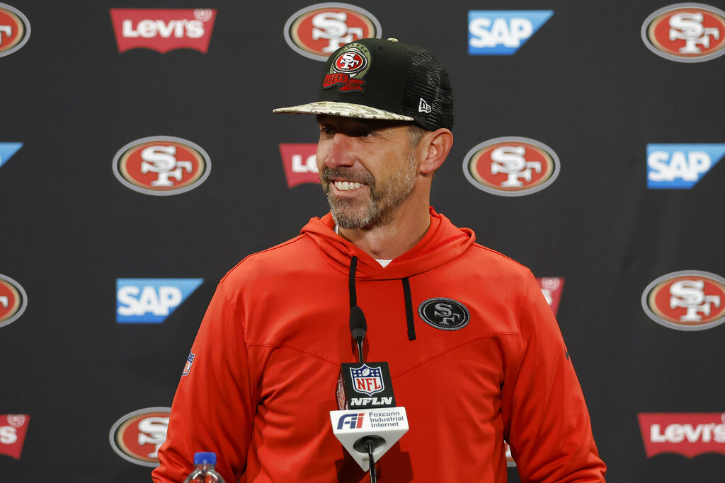 Rumors Link 49ers to Star Quarterback Ahead of Free Agency