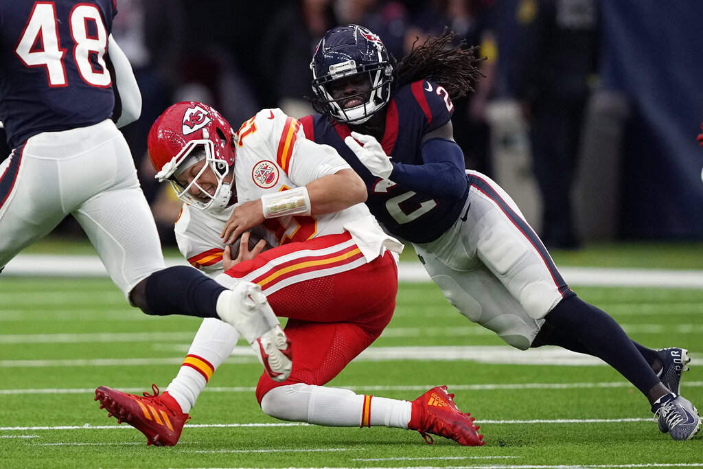 Marquez Valdes-Scantling Calls Out Texans Player for Dirty Hit on Patrick Mahomes