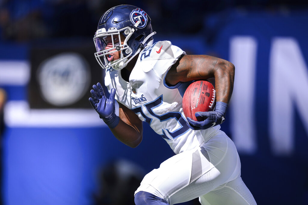 Week 17 Thursday Night Football Fantasy Picks: Start 'Em, Sit 'Em for Cowboys vs Titans (Fire Up This RB)