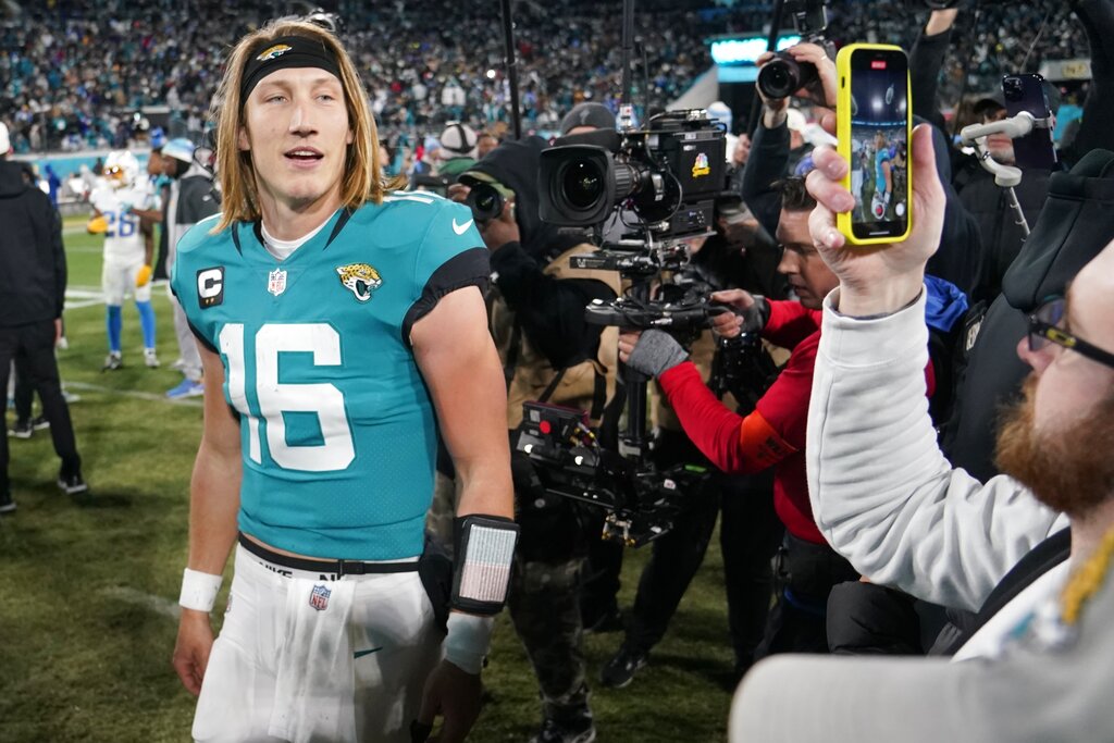 Trevor Lawrence Tweets the Perfect Meme to Capture Jaguars' Epic Comeback Win