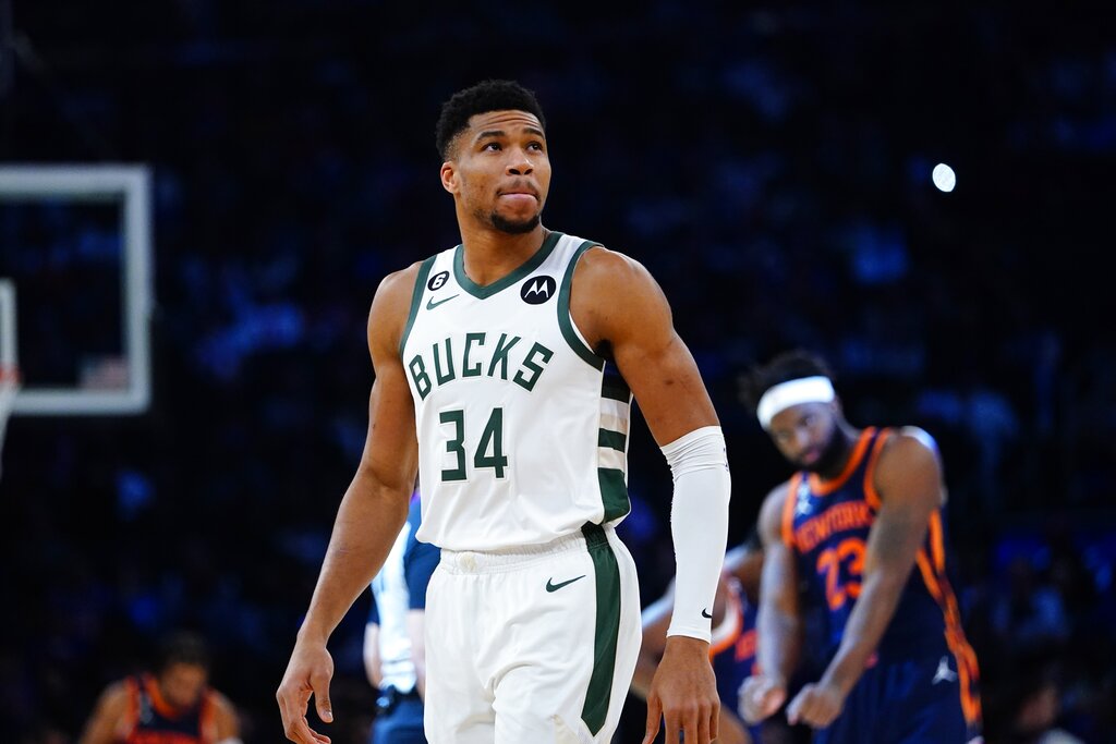 Is Giannis Antetokounmpo Playing Tonight? Latest News on Injury Status for Raptors vs Bucks (Jan. 17)