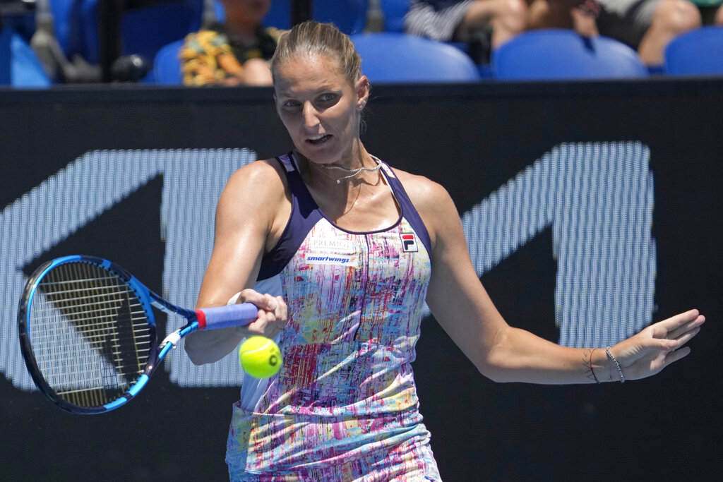 Karolina Pliskova vs Magda Linette Prediction, Odds & Best Bet for Australian Open Quarterfinal (Back the Favorite)