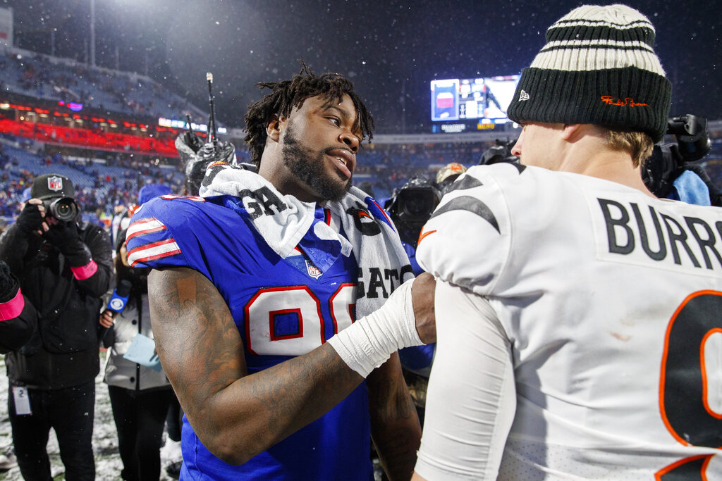 Shaq Lawson Threatens Eli Apple Over Disrespectful Tweet